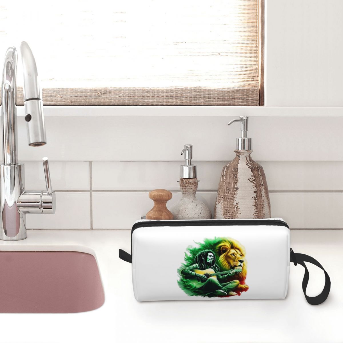 Bob Marley One Love Makeup Bag - Beauty Love Makeup ulasan dan harga